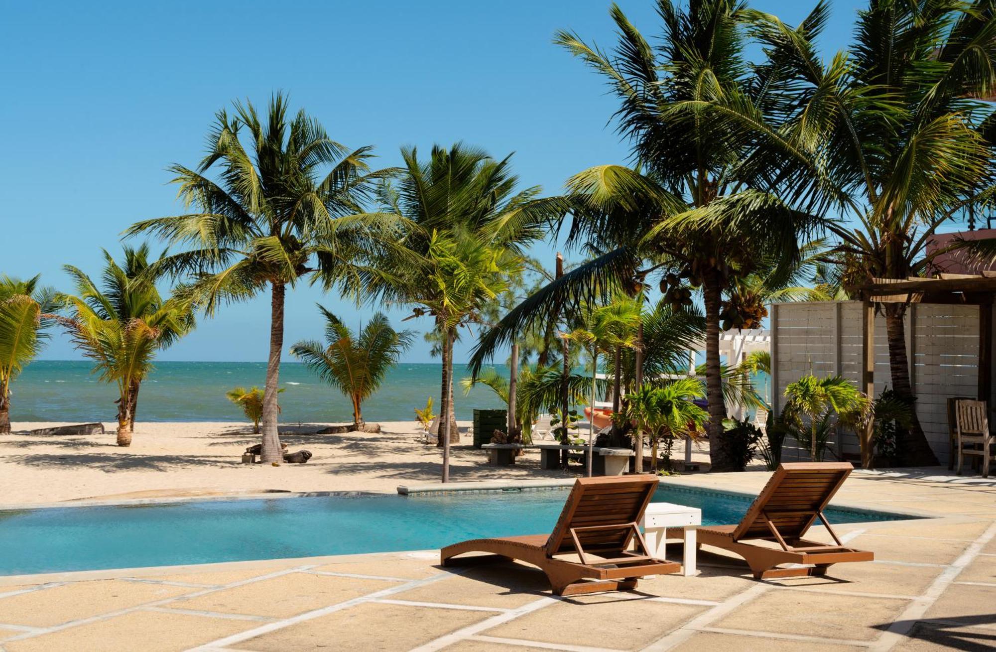 Sandy Feet Beach Resort Placencia Exterior photo