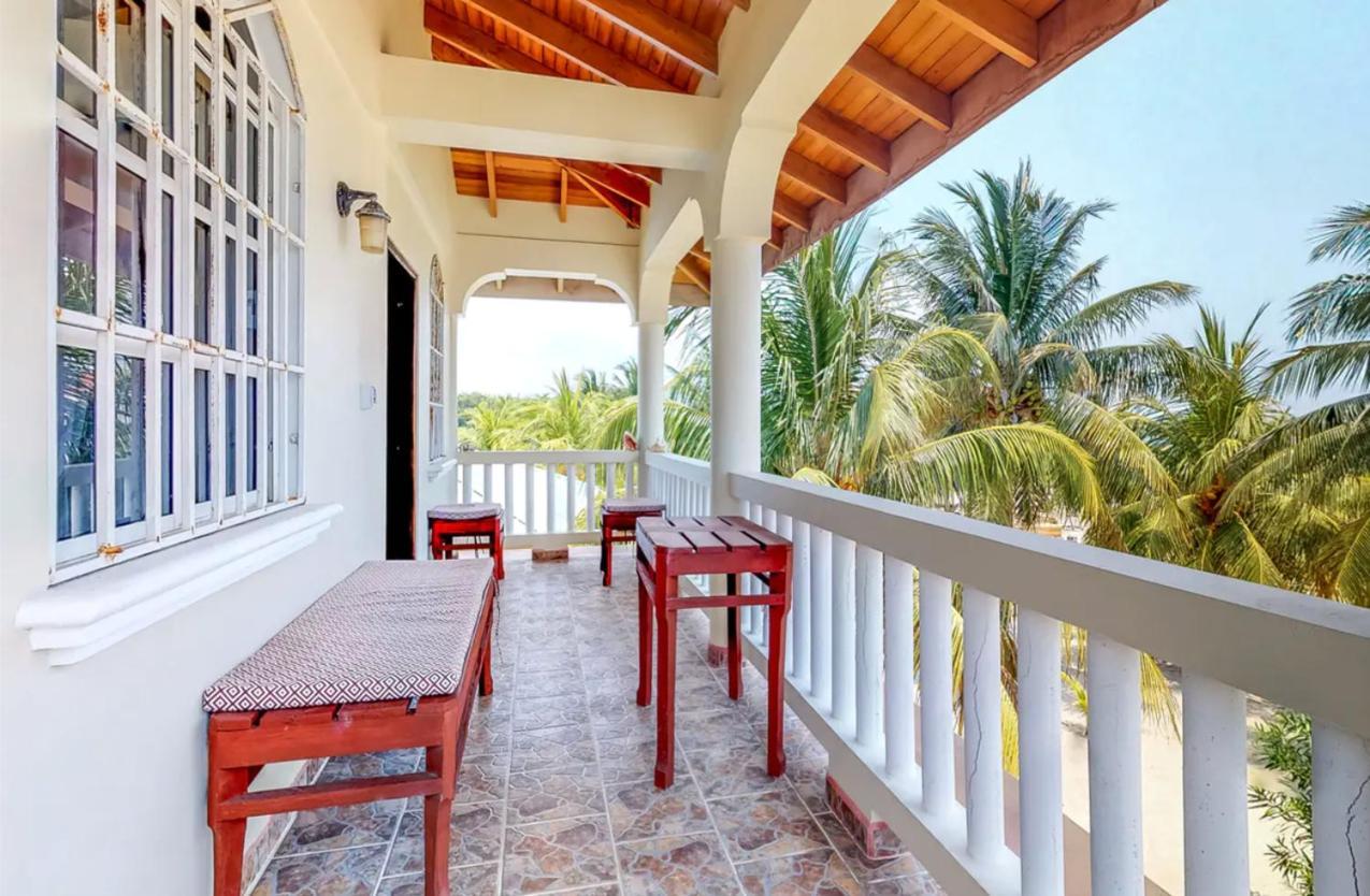 Sandy Feet Beach Resort Placencia Exterior photo